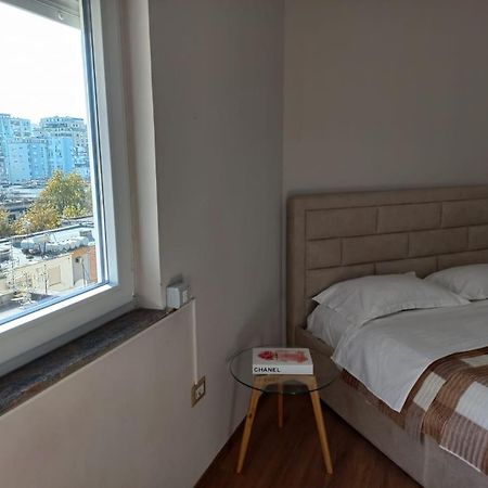 Penthouse Rooms & Aparts Тирана Екстериор снимка