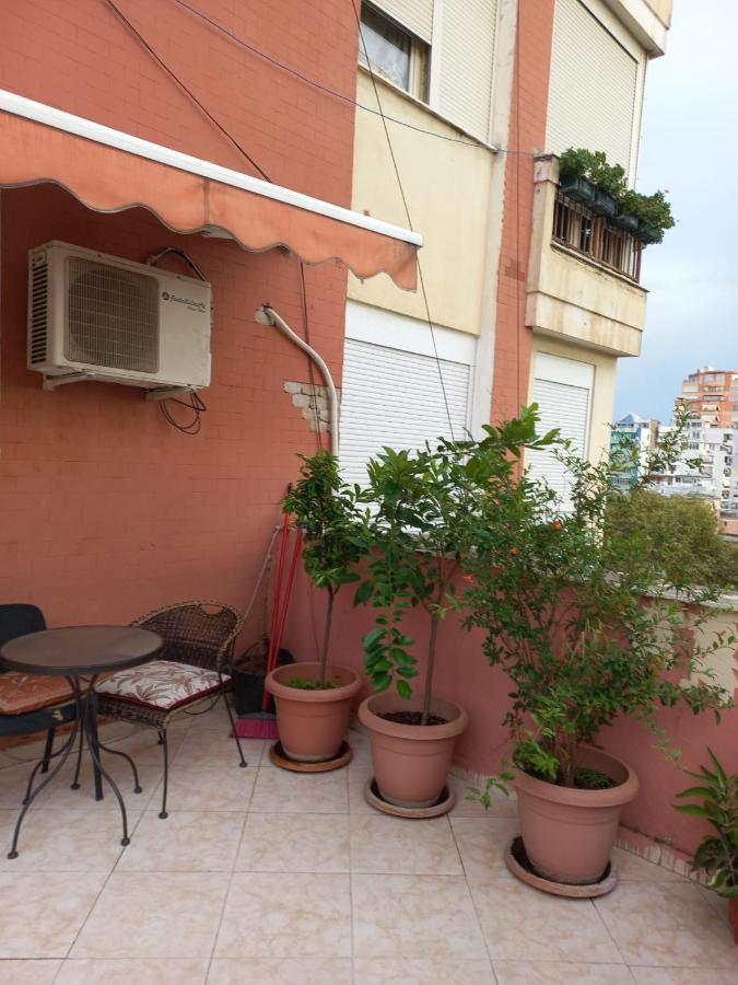 Penthouse Rooms & Aparts Тирана Екстериор снимка