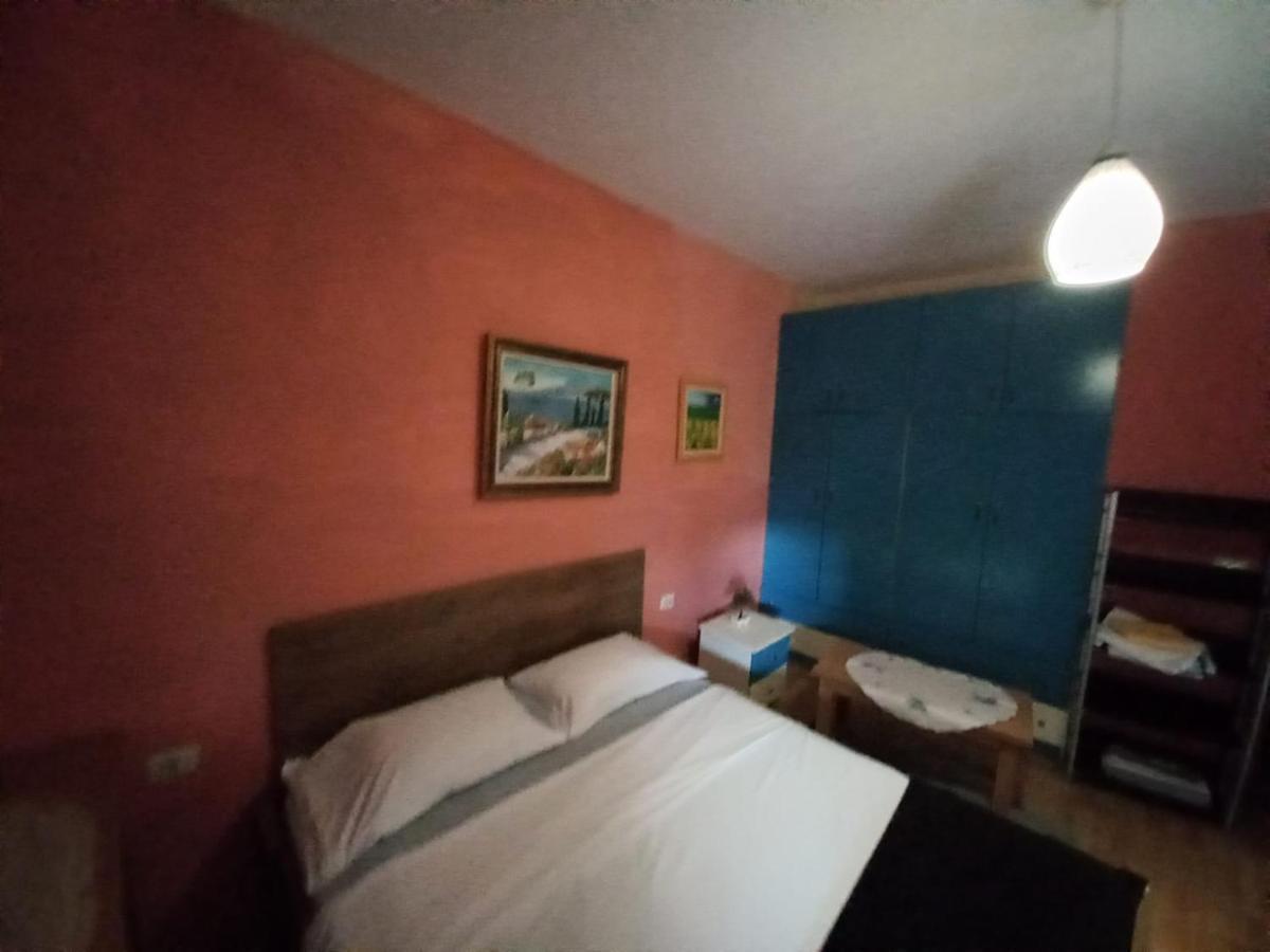 Penthouse Rooms & Aparts Тирана Екстериор снимка