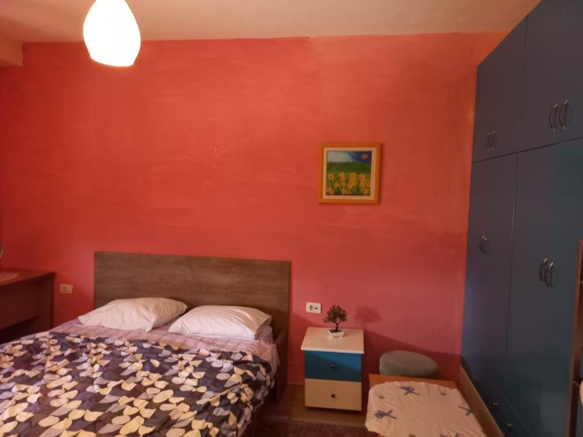 Penthouse Rooms & Aparts Тирана Екстериор снимка