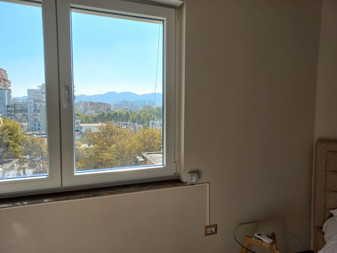 Penthouse Rooms & Aparts Тирана Екстериор снимка