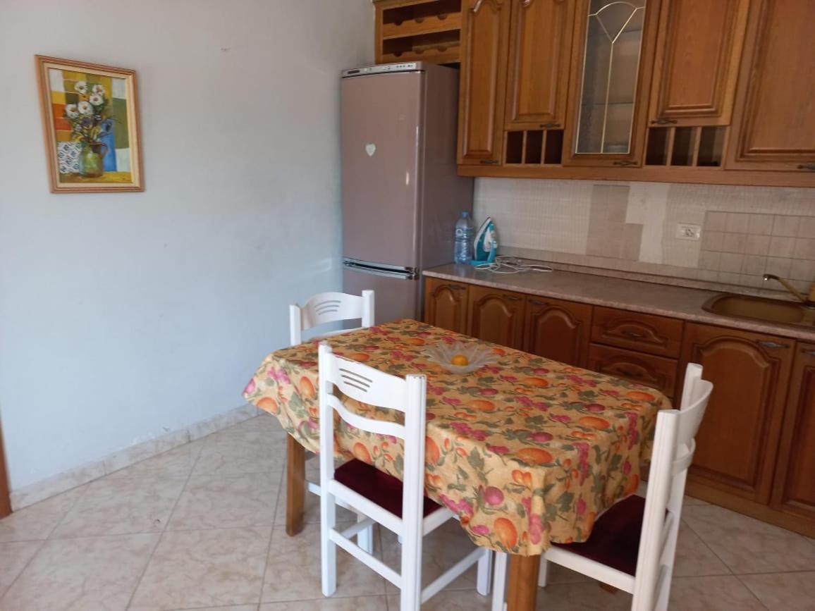 Penthouse Rooms & Aparts Тирана Екстериор снимка