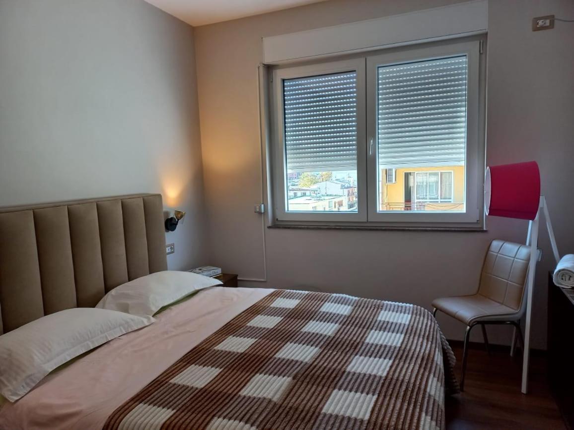 Penthouse Rooms & Aparts Тирана Екстериор снимка